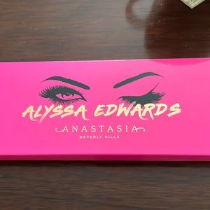 Anastasia of Beverly Hills Alyssa Edwards limited edition eye palette